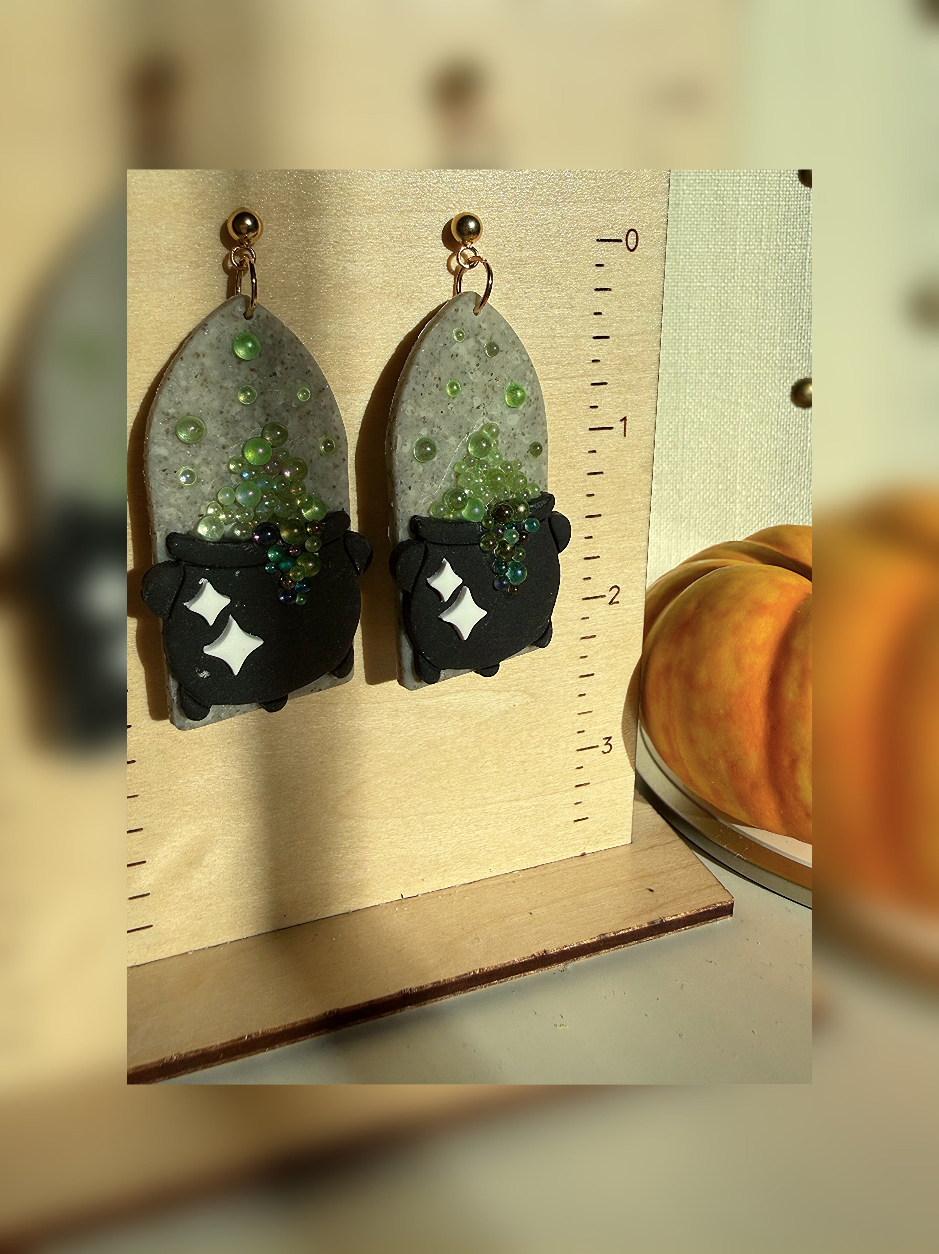 Spellbound Cauldron Earrings – Bubbling Potion & Stardust Sparkle