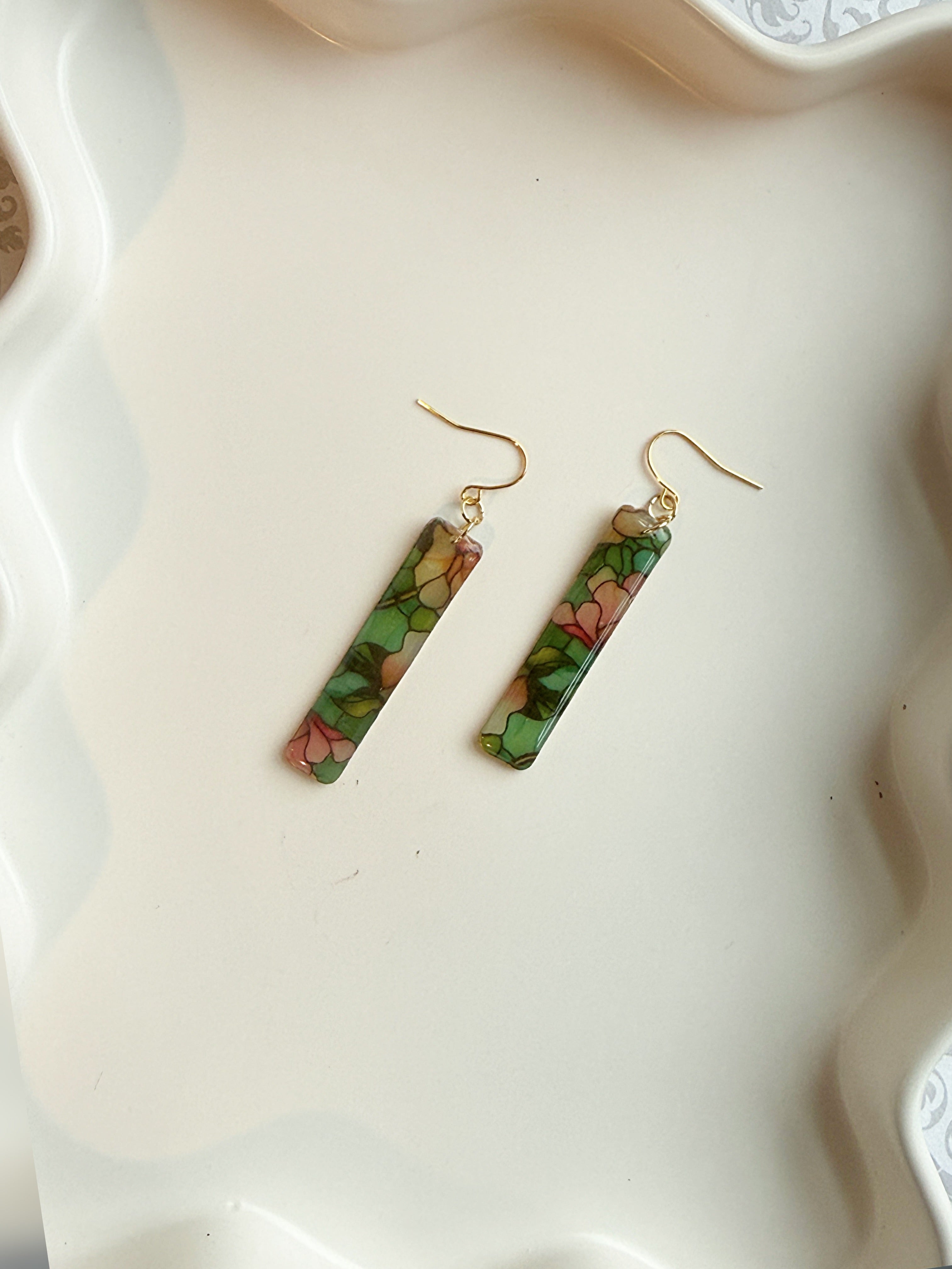 Antique Magnolia Garden