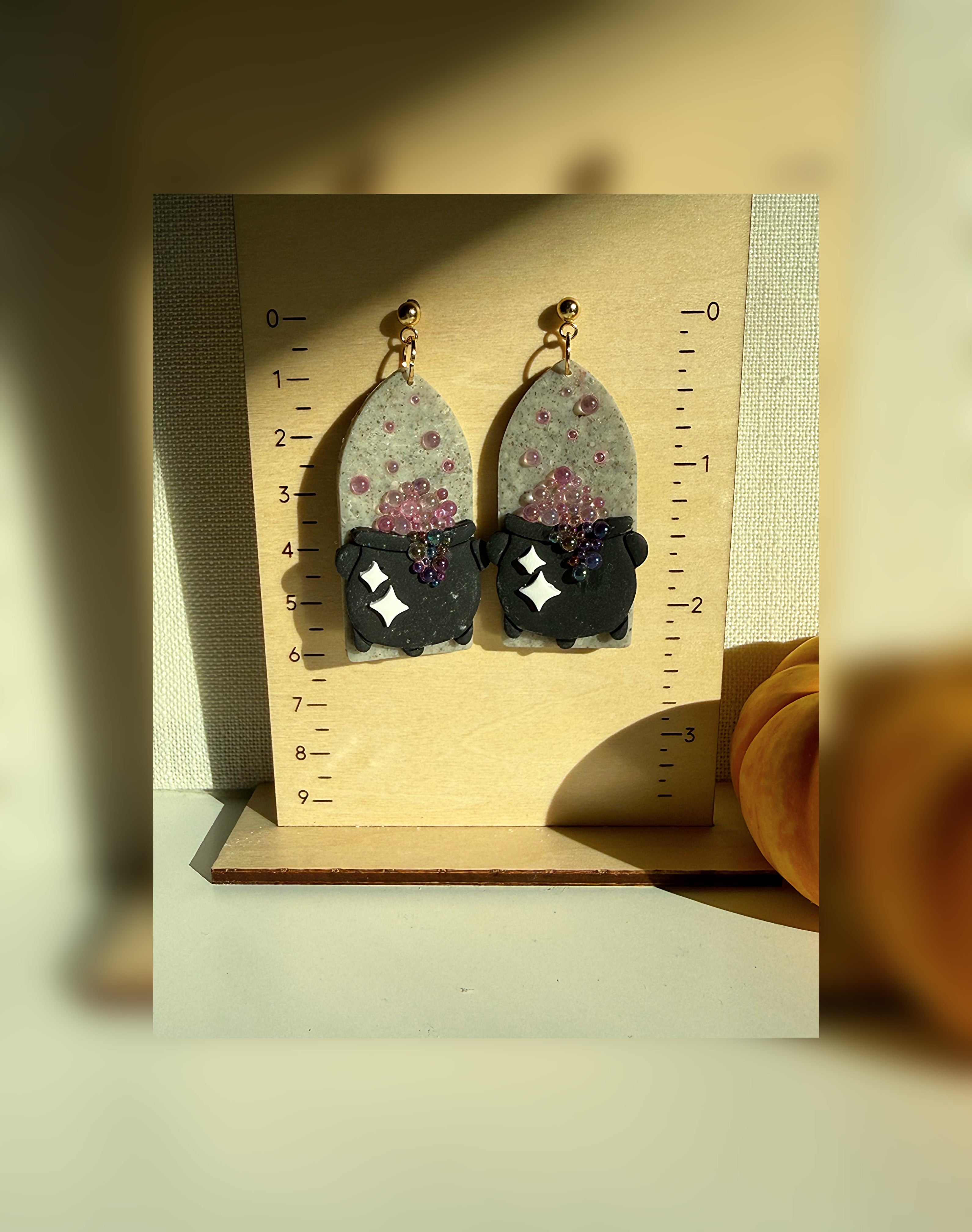 Spellbound Cauldron Earrings – Bubbling Potion & Stardust Sparkle
