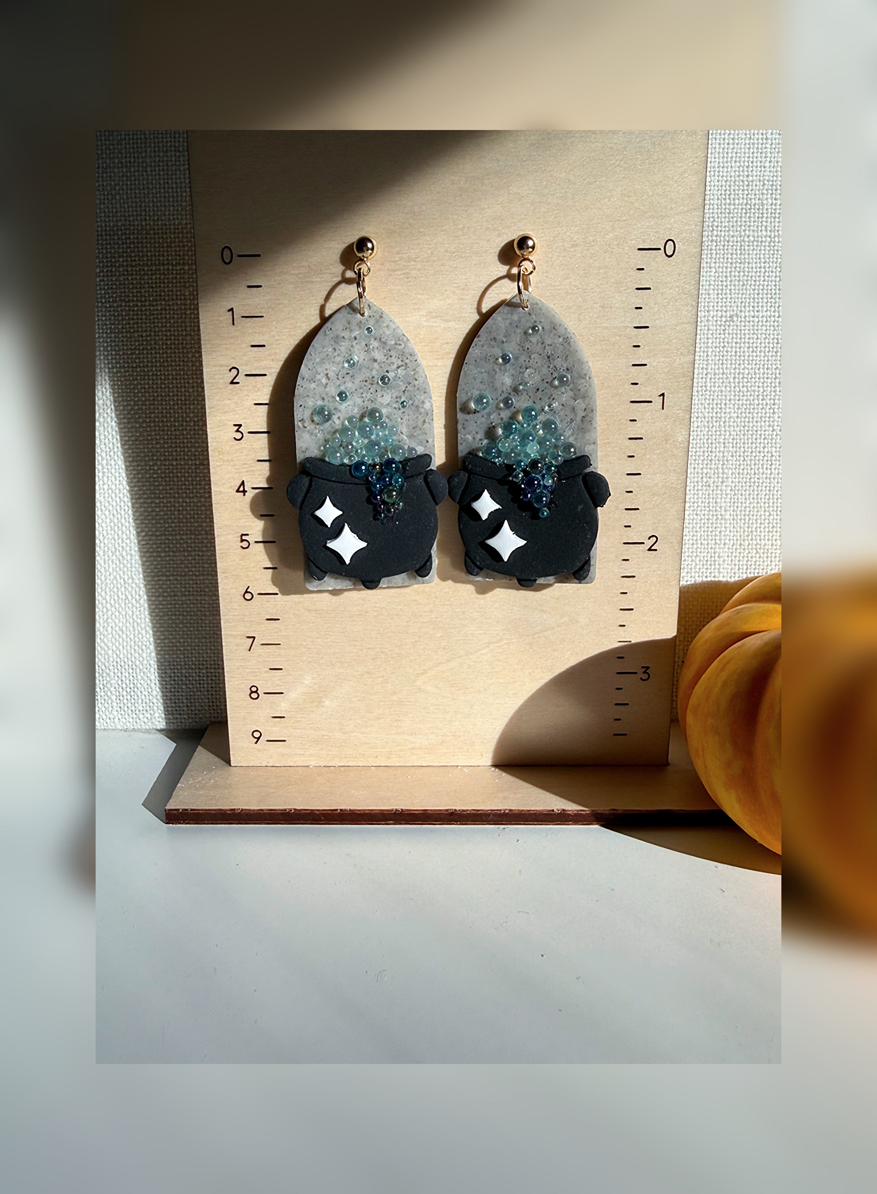 Spellbound Cauldron Earrings – Bubbling Potion & Stardust Sparkle